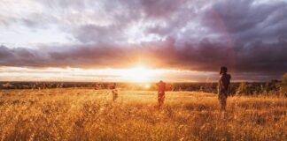 Bengaluru Weather: बेंगलुरू में हुई झमाझम बारिश ने भीषण ग… Bengaluru