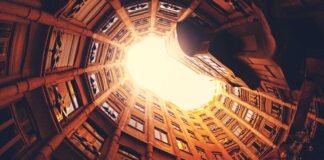 UP Breaking News Live: ईद आज, यूपी में हाई अलर्ट के साथ स… Breaking