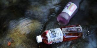 डॉक्टरों ने युवक के पेट से निकाली प्लास्टिक की बोतल, शराब… डॉक्टरों