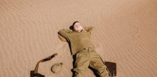 Breaking News: LoC पर ड्यूटी के दौरान अचानक गिर गया जवान,…