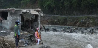 नेपाल में बाढ़ से 626 लोगों की मौत, भारत ने वायुसेना के C-130 विमान से भेजी 10 टन अतिरिक्त राहत सामग्री