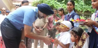 एयर चीफ मार्शल अमर प्रीत सिंह ने बच्चों को सुनाई संघर्ष और सफलता की प्रेरक कहानी, बोले- NDA में अंग्रेजी में फेल हुआ, फिर मेडल लेकर लौटा