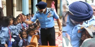 गोरखपुर में वायु सेना प्रमुख से मिल खिल उठे चेहरे, किसी ने सेल्फी ली तो किसी ने मांगा ऑटोग्राफ