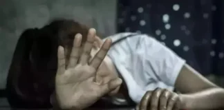 पिता कर रहा था गंदी हरकत, मां ने रिश्तेदार के पास भेजा तो उसने भी किया यौन उत्पीड़न; POCSO का केस दर्ज