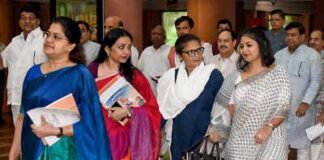 Lok Sabha Secretariat issues notices to 20 rebel TMC MPs | India News