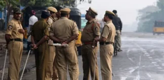 मध्य प्रदेश के जबलपुर में ईद पर लगाए गए फलस्तीन समर्थक पोस्टर, हिंदूवादी संगठनों ने किया विरोध