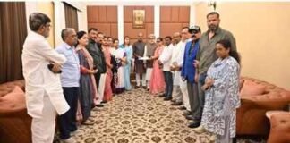 Lok Sabha Speaker seeks response from 20 rebel TMC MPs on disqualification petitions | India News