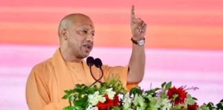 'भयमुक्त स्कूल से लेकर नाइट शिफ्ट तक बेटियां भर रहीं उड़ान', रक्षाबंधन पर सीएम योगी ने पेश की बदलते यूपी की तस्वीर